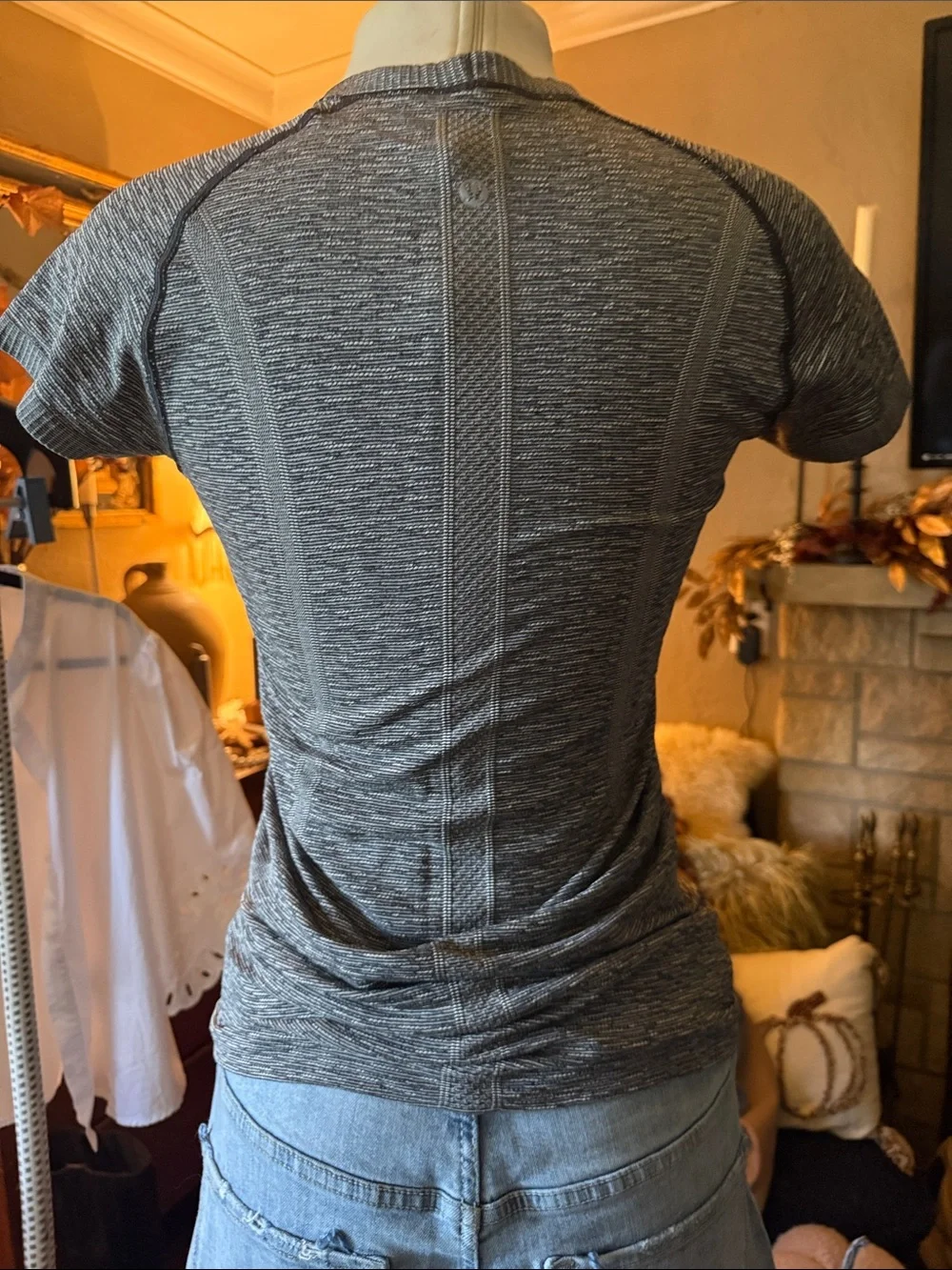 lululemon Swiftly Tech Short-Sleeve Shirt 2.0 Slate White Size 6 LIKE NEW